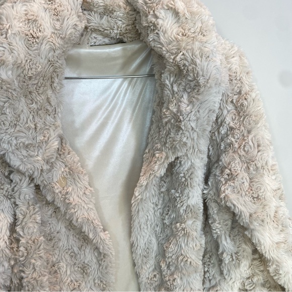Vintage Faux Fur Textured Cream Jacket Size XS/S By Soma London - Picture 4 of 8